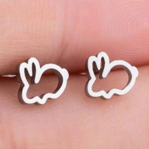 Stud bunny shape Small earrings
